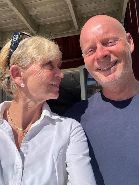 Carin BLadh tittar på Peppe Ekmark maj 2025