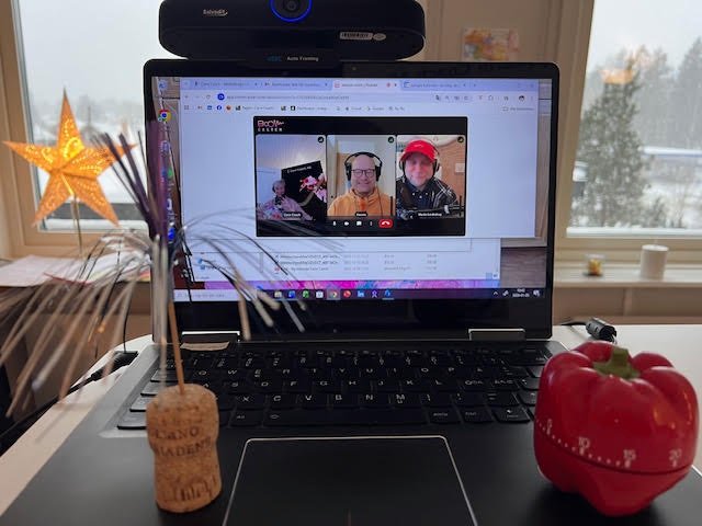 PODDINSPELNING ONLINE