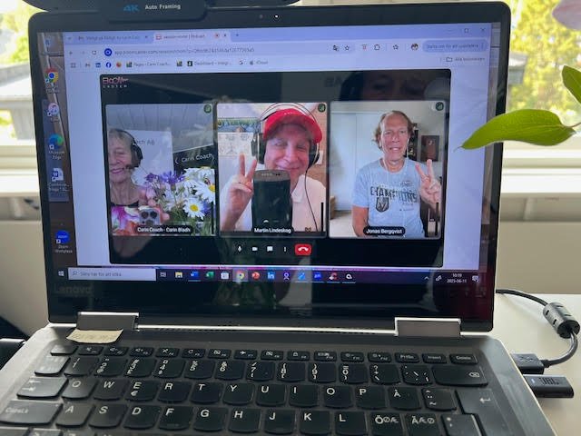 Poddar online fr höger i bild Jonas Bergqvist, Martin Lindeskog, Carin Bladh - Carin Coach